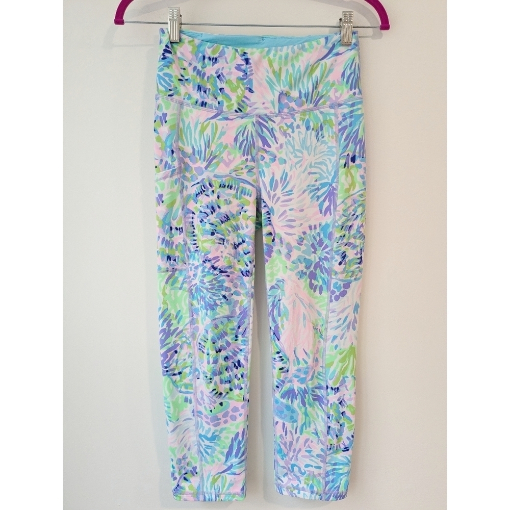 Lilly Pulitzer Luxletic Weekender High Rise Shell of a Party Cropped Pants - Picture 3 of 7